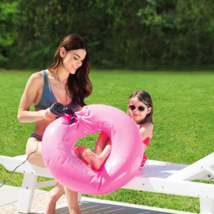 Gonfleur électrique 12/220 V Intex – Image 4